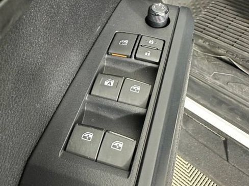 Used 2021 Toyota Tacoma SR AWD/4WD image 24
