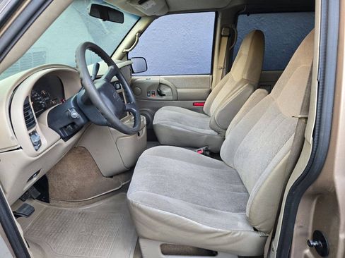 Used 2003 Chevrolet Astro RWD image 9