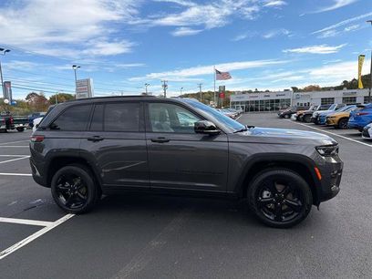 New 2025 Jeep Grand Cherokee Limited w/ Luxury Tech Group II