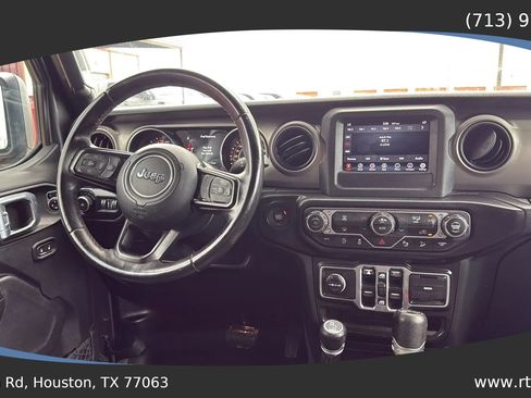 Used 2018 Jeep Wrangler Unlimited Sport S AWD/4WD image 37