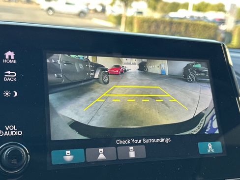 Used 2023 Honda Odyssey EX-L image 21