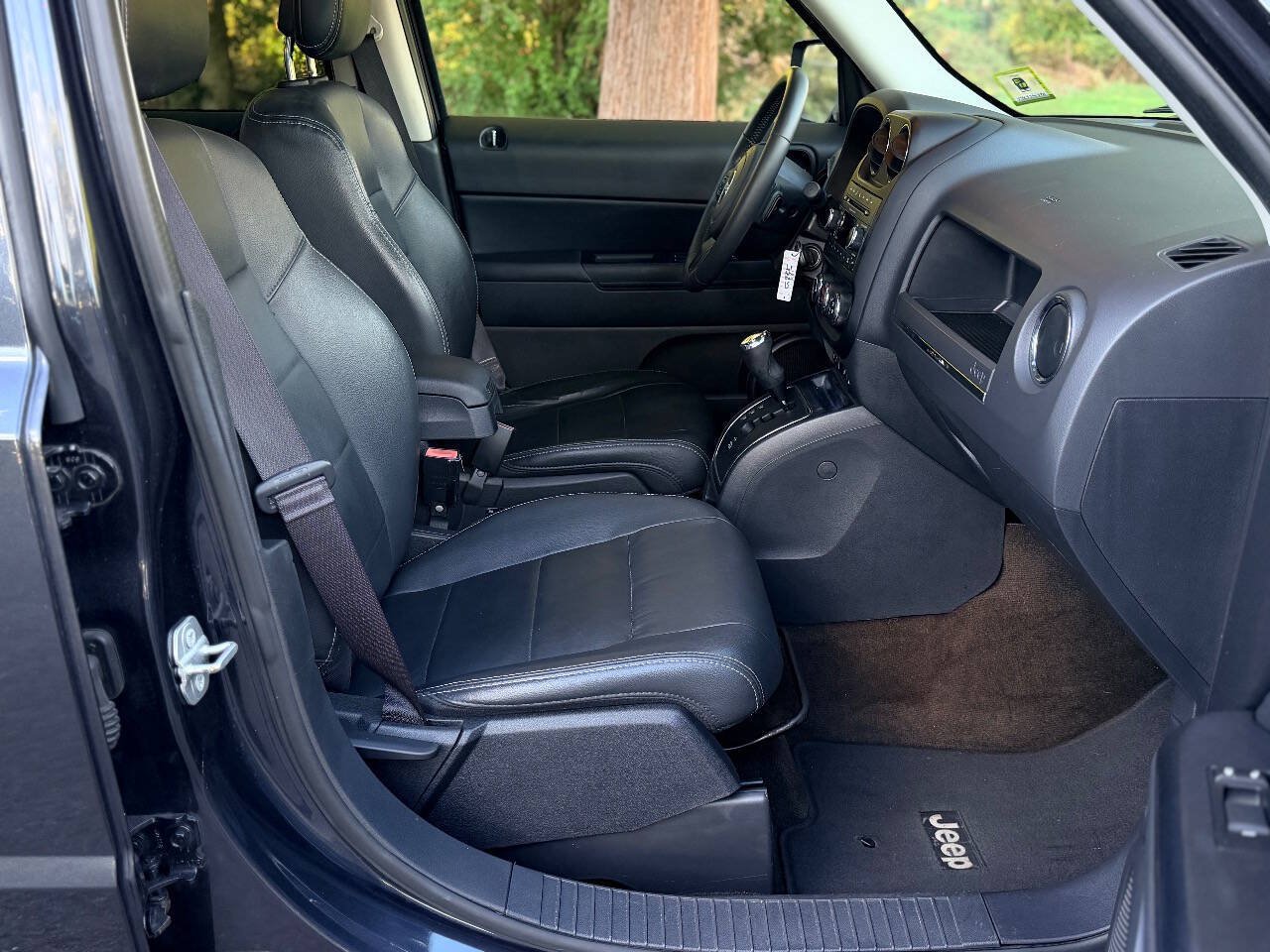 Used 2015 Jeep Patriot High Altitude AWD/4WD image 19