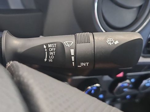 Used 2023 Toyota Tacoma TRD Sport AWD/4WD image 36