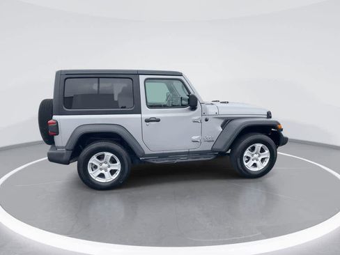 Used 2020 Jeep Wrangler Sport image 9