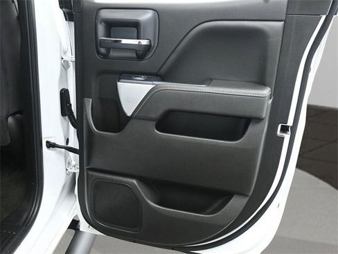 Used 2018 Chevrolet Silverado 1500 LT w/ Rally 2 Edition image 16