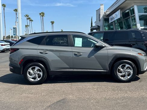 Used 2024 Hyundai Tucson SEL FWD image 3