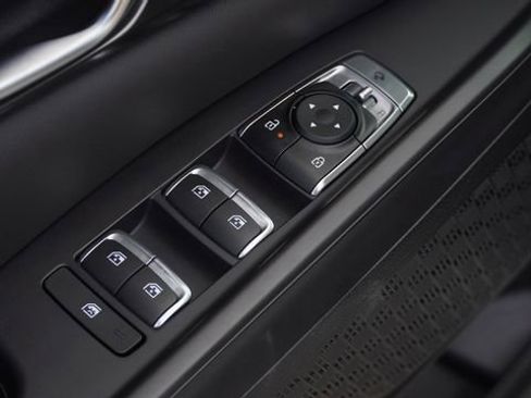 Used 2025 Kia Carnival SX Prestige FWD image 23