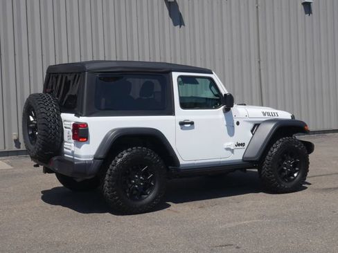 Used 2025 Jeep Wrangler Sport AWD/4WD image 9