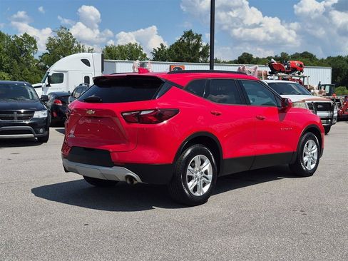 Used 2020 Chevrolet Blazer LT FWD image 3
