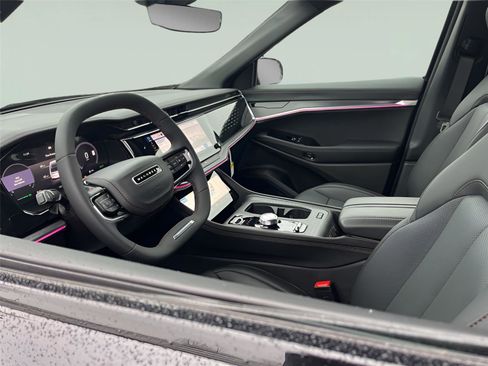 Used 2025 Jeep Wagoneer S Limited image 10