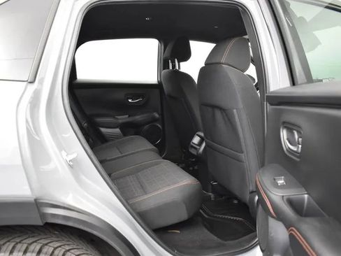 Used 2024 Honda HR-V Sport image 18