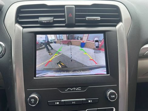 Used 2020 Ford Fusion SE AWD/4WD image 17
