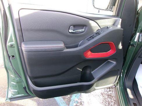 Used 2023 Nissan Frontier PRO-4X w/ Tow Package image 16