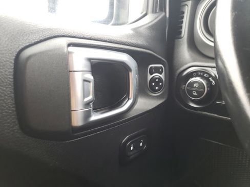 Used 2021 Jeep Gladiator Sport image 35