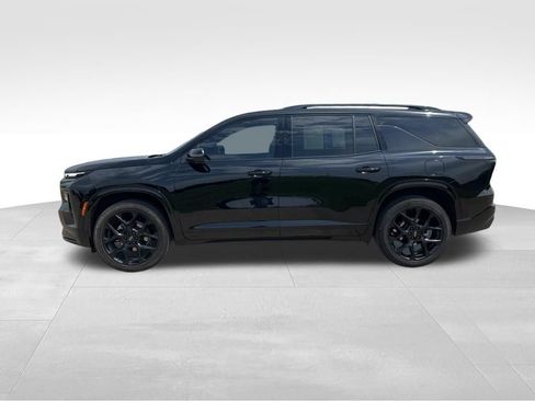 Used 2024 Chevrolet Traverse RS w/ LPO, Floor Liner Package AWD/4WD image 3