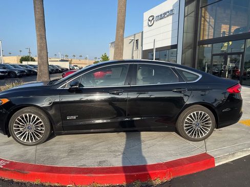 Used 2018 Ford Fusion Energi SE image 9