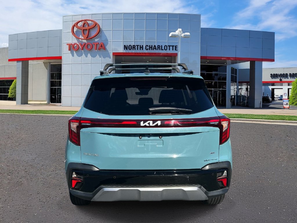 Used 2025 Kia Seltos EX AWD/4WD image 7