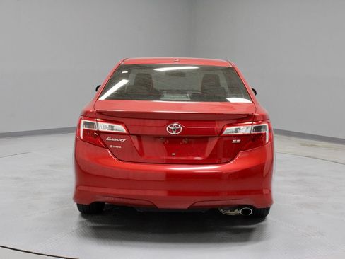 Used 2012 Toyota Camry SE FWD image 9