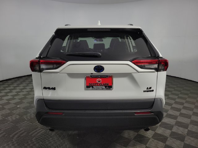 Used 2022 Toyota RAV4 LE AWD/4WD image 7