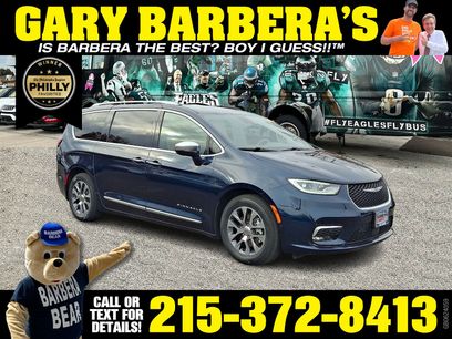 Used 2024 Chrysler Pacifica Pinnacle
