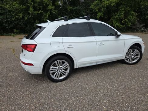 Used 2018 Audi Q5 2.0T Premium Plus w/ Premium Plus Package AWD/4WD image 15