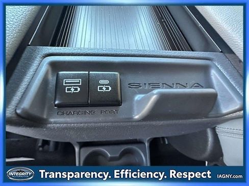 Used 2024 Toyota Sienna XLE image 19