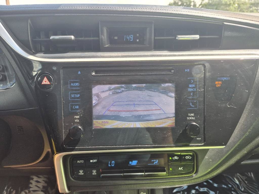 Used 2019 Toyota Corolla LE FWD image 17