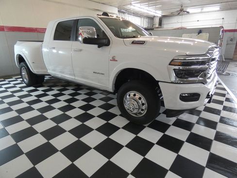 New 2026 RAM 3500 Longhorn image 4