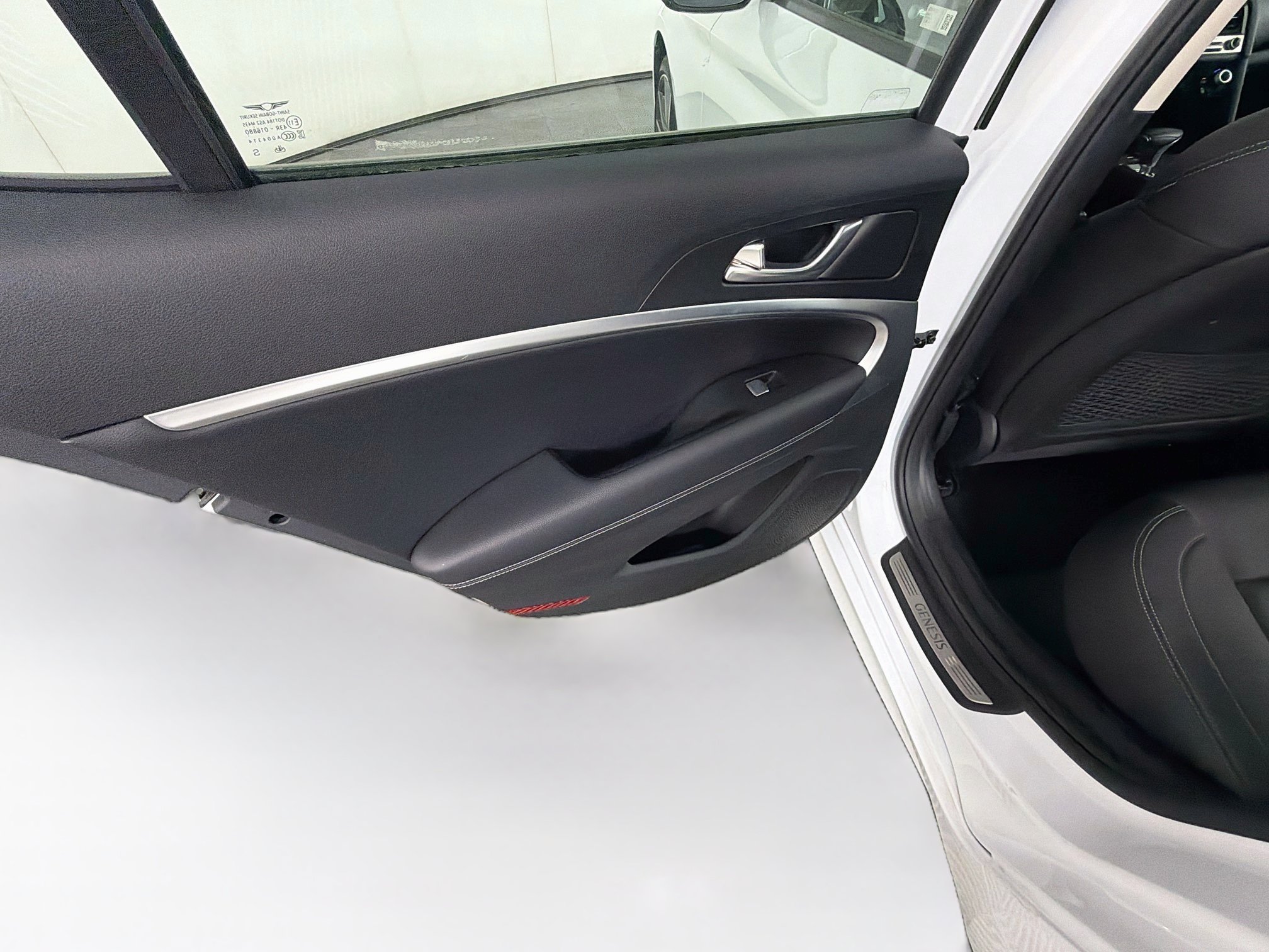 Used 2026 Genesis G70 2.5T RWD image 25