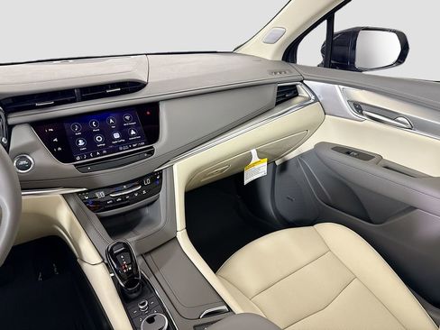 New 2025 Cadillac XT5 Premium Luxury w/ Technology Package AWD/4WD image 24