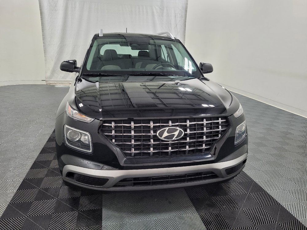 Used 2024 Hyundai Venue SEL FWD image 14