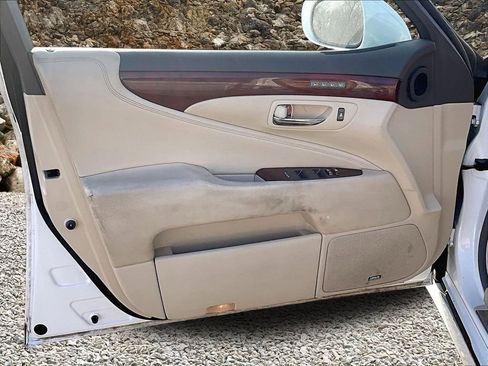 Used 2010 Lexus LS 460 AWD image 21