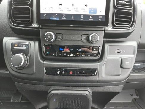 Used 2024 RAM ProMaster 3500 w/ Delivery Van Package image 19