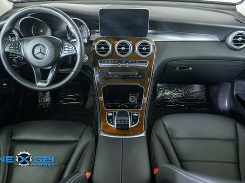 Used 2019 Mercedes-Benz GLC 300 4MATIC image 30