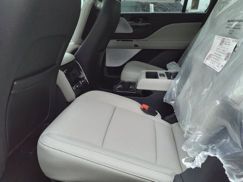 New 2025 Lincoln Aviator Reserve w/ Equipment Group 201A image 35