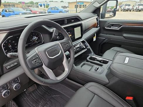 New 2025 GMC Sierra 2500 Denali w/ Denali Reserve Package image 18