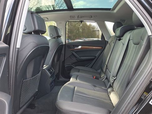 Used 2023 Audi Q5 2.0T Prestige w/ Prestige Package image 11