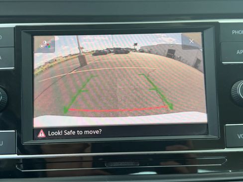 Used 2023 Volkswagen Jetta SE FWD image 30