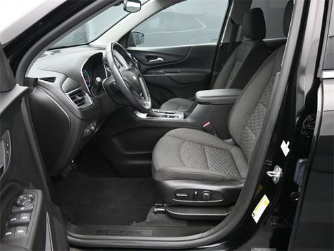 Used 2020 Chevrolet Equinox LT image 24
