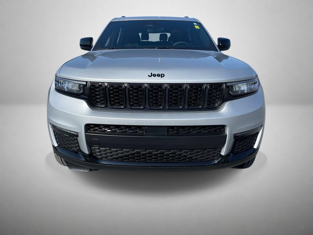 Used 2024 Jeep Grand Cherokee L Limited w/ Black Appearance Package RWD image 8