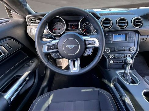 Used 2021 Ford Mustang Coupe image 8