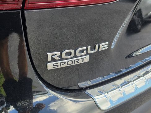 Used 2019 Nissan Rogue Sport SL FWD image 8