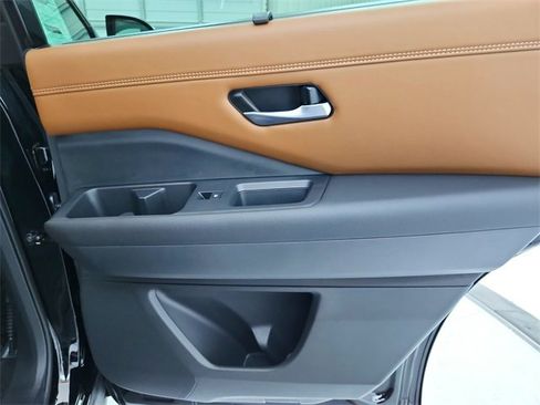 New 2026 Nissan Pathfinder Platinum image 54