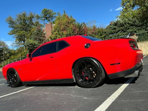 Used 2019 Dodge Challenger R/T Scat Pack w/ Shaker Package image 11