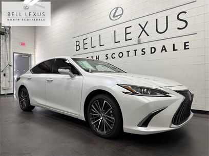 New 2025 Lexus ES 300h w/ Premium Package