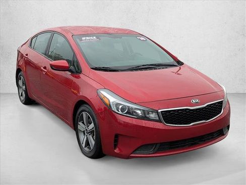 Used 2018 Kia Forte S image 3