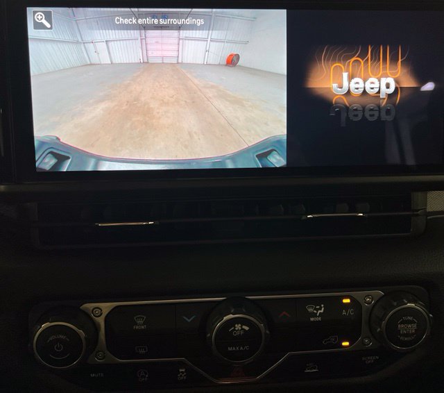 Used 2024 Jeep Gladiator Sport AWD/4WD image 15