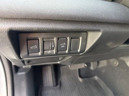 Used 2025 Subaru Outback Premium w/ Popular Package #1A image 19