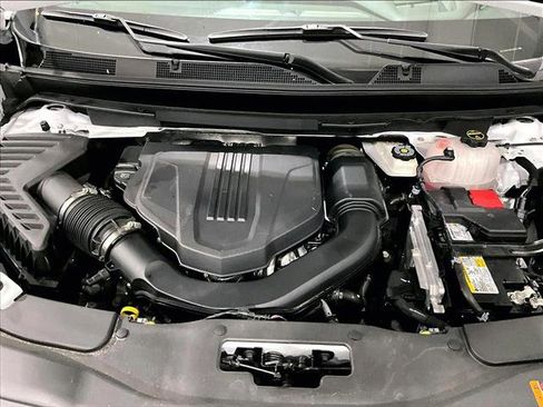 Used 2025 GMC Acadia Denali w/ Super Cruise Package FWD image 11
