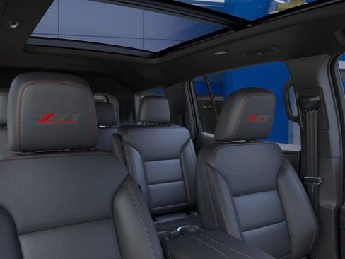 New 2026 Chevrolet Traverse Z71 image 24